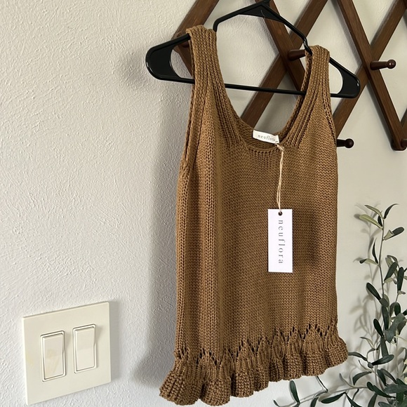 Neuflora Abbey top NWT - Picture 3 of 10